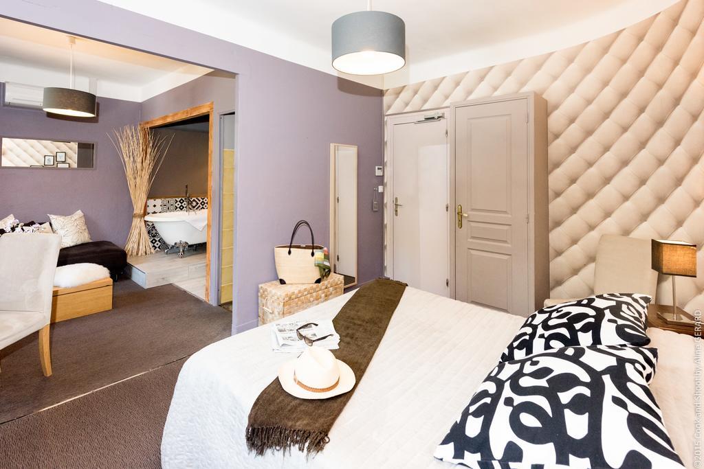 Aubignosc Logis Hotel La Magnanerie - Cote Bistro חדר תמונה
