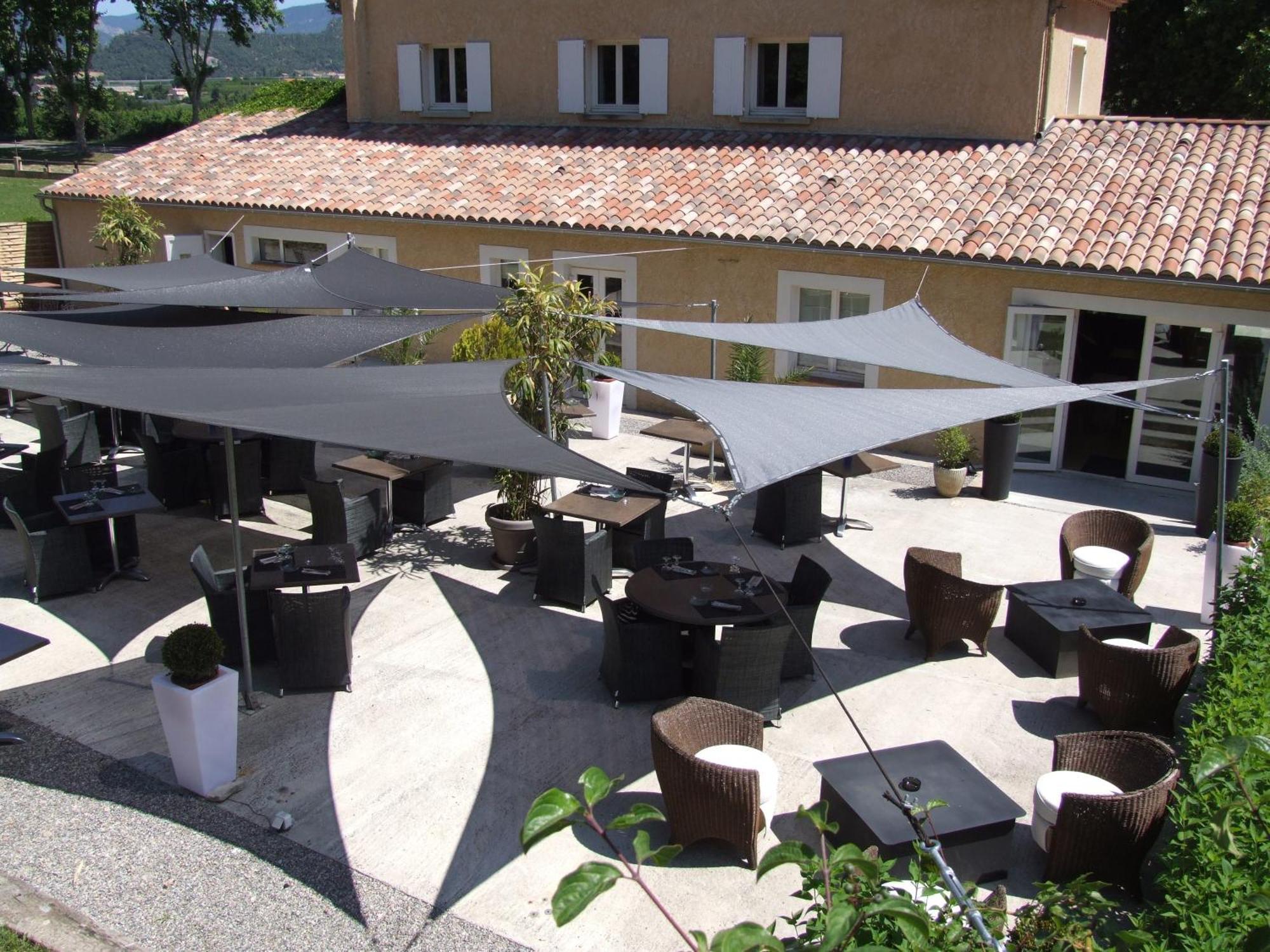 Aubignosc Logis Hotel La Magnanerie - Cote Bistro מראה חיצוני תמונה