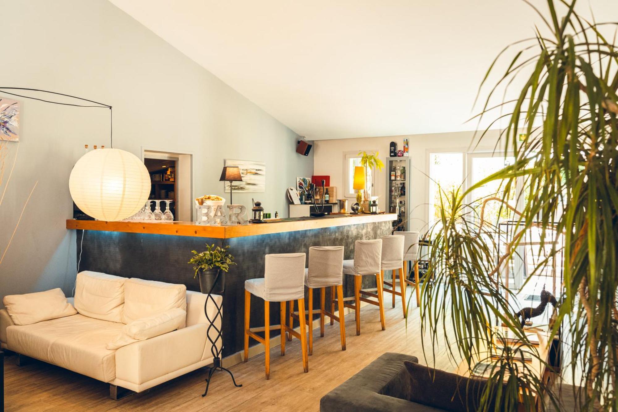 Aubignosc Logis Hotel La Magnanerie - Cote Bistro מראה חיצוני תמונה