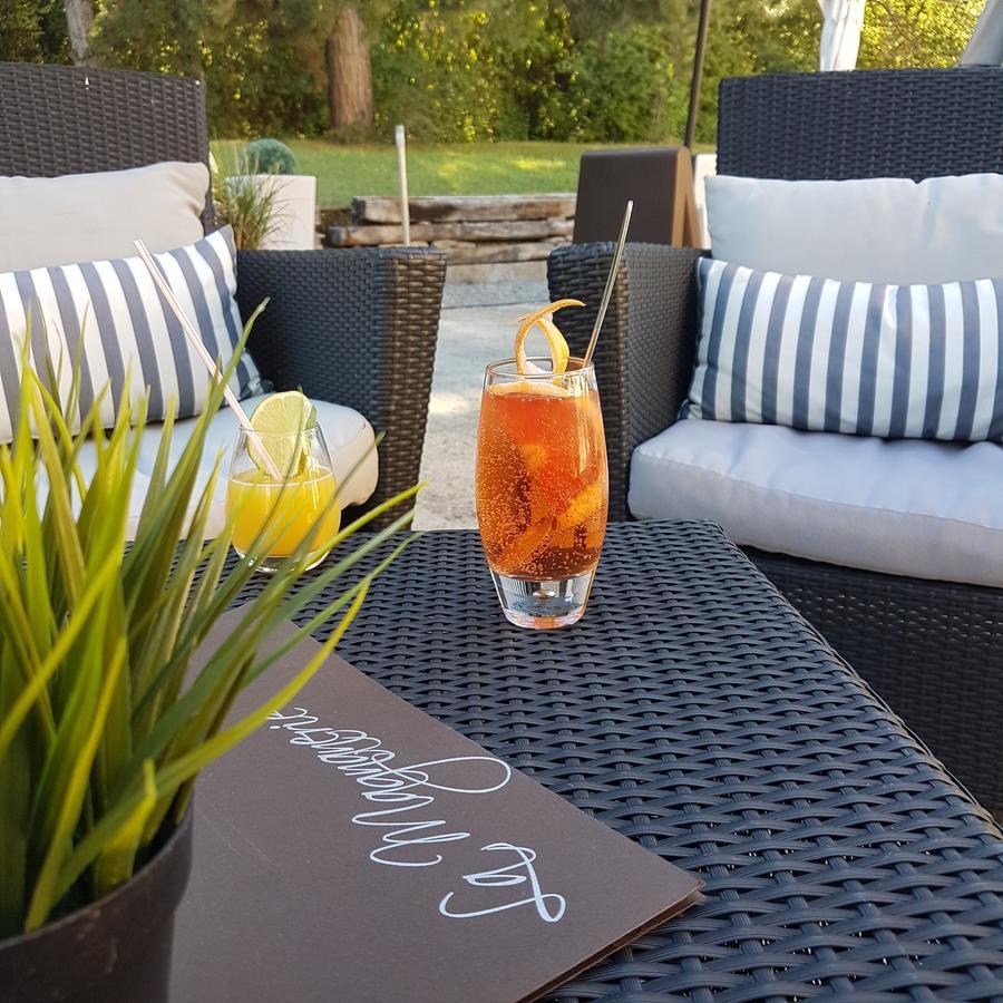 Aubignosc Logis Hotel La Magnanerie - Cote Bistro מראה חיצוני תמונה