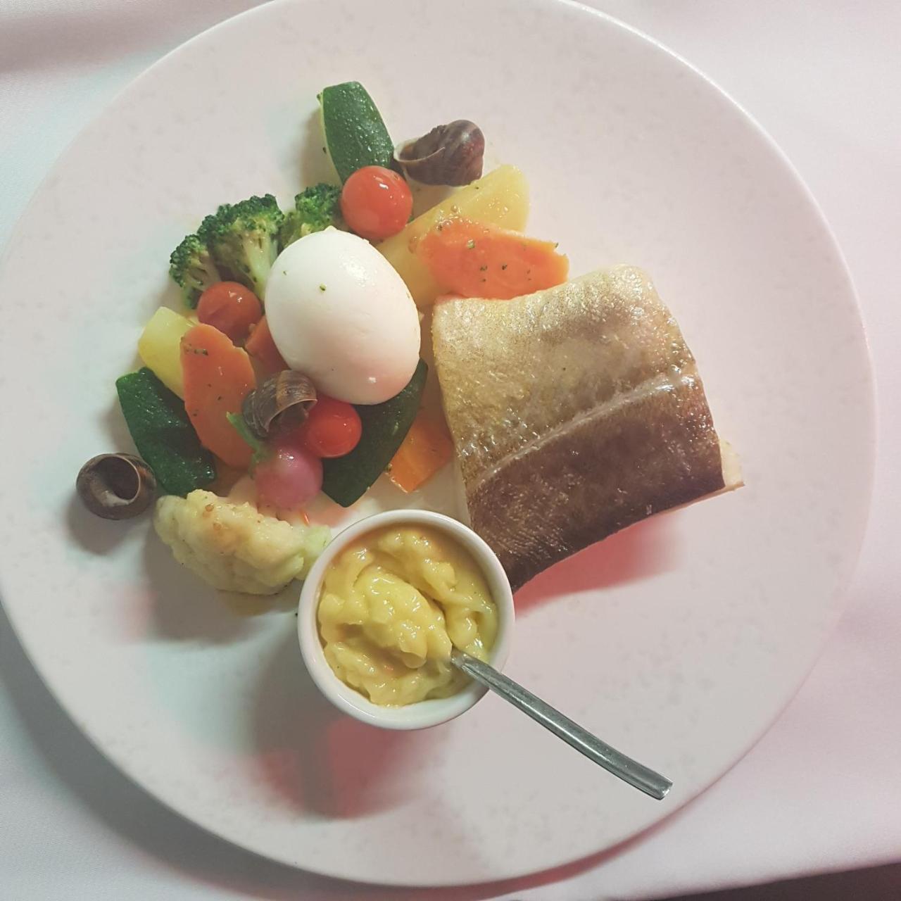 Aubignosc Logis Hotel La Magnanerie - Cote Bistro מראה חיצוני תמונה